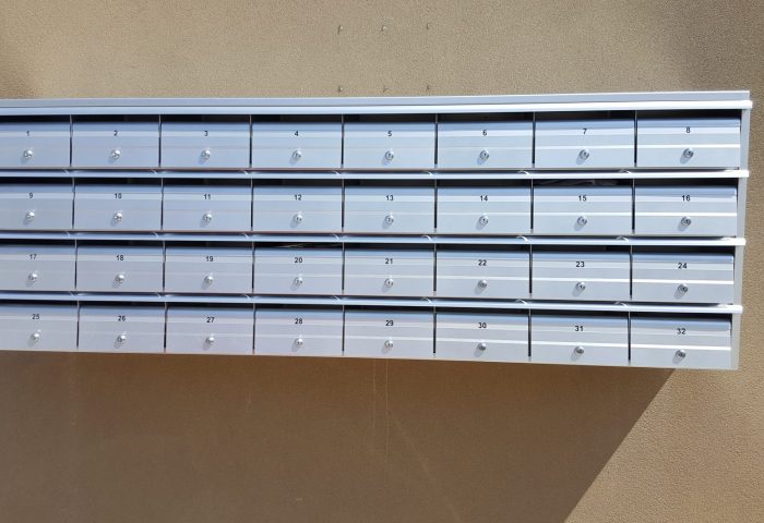Wall mounted letterbox bank